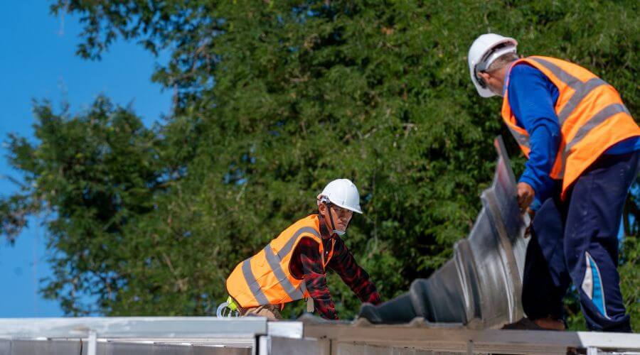 Expert new roof installation services in Aurora, UT